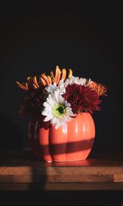 Preview wallpaper flowers, vase, bouquet, composition