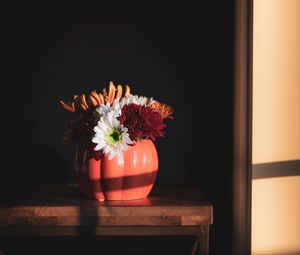 Preview wallpaper flowers, vase, bouquet, composition
