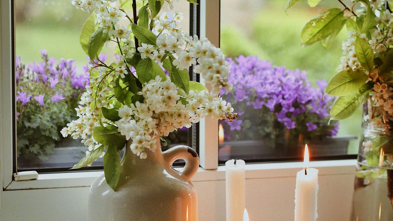 Wallpaper flowers, vases, candles, window, light