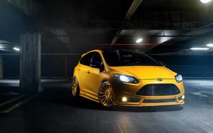 Preview wallpaper focus, ford, front view, yellow, cars