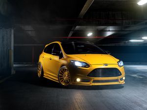 Preview wallpaper focus, ford, front view, yellow, cars