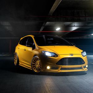 Preview wallpaper focus, ford, front view, yellow, cars