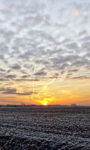 Preview wallpaper fog, field, sky, frost, hdr