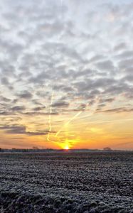 Preview wallpaper fog, field, sky, frost, hdr