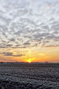 Preview wallpaper fog, field, sky, frost, hdr