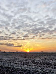 Preview wallpaper fog, field, sky, frost, hdr