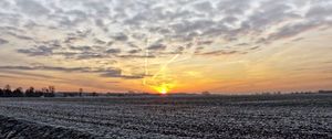 Preview wallpaper fog, field, sky, frost, hdr