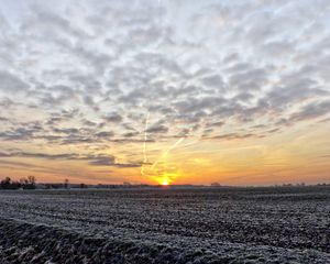 Preview wallpaper fog, field, sky, frost, hdr