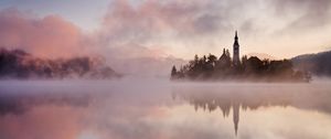 Preview wallpaper fog, water, castle, morning