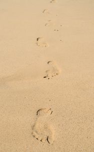 Preview wallpaper footprints, sand, beach