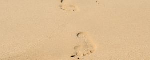 Preview wallpaper footprints, sand, beach