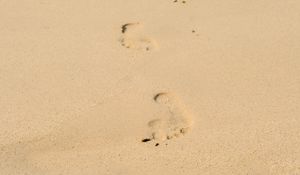 Preview wallpaper footprints, sand, beach