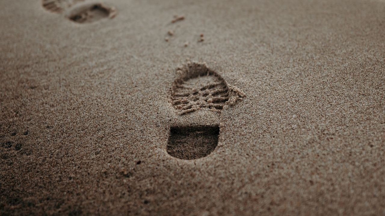 Wallpaper footprints, sand, beach, coast