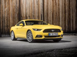 Preview wallpaper ford, mustang, gt, eu-spec, yellow, side view