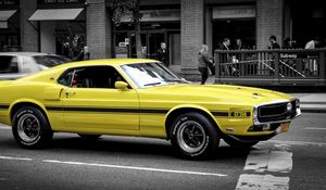 Preview wallpaper ford mustang, gt, muscle car, yellow, side view
