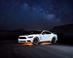 Preview wallpaper ford, mustang, white, side view, night