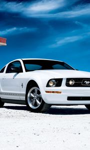 Preview wallpaper ford, mustang, white, motion