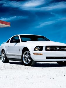 Preview wallpaper ford, mustang, white, motion