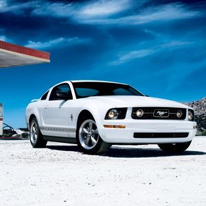 Preview wallpaper ford, mustang, white, motion