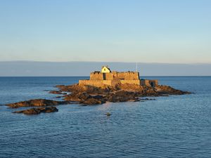 Preview wallpaper fortress, house, island, sea