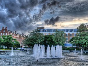 Preview wallpaper fountain, building, trees, water, hdr