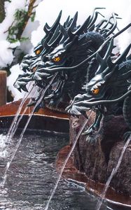 Preview wallpaper fountain, dragons, water