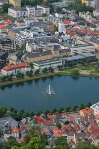 Preview wallpaper fountain, pond, buildings, city, bergen, norway