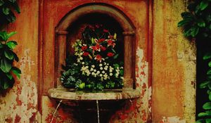 Preview wallpaper fountain, source, flowers, vintage, shabby