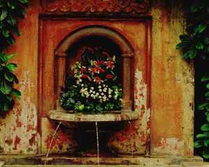 Preview wallpaper fountain, source, flowers, vintage, shabby