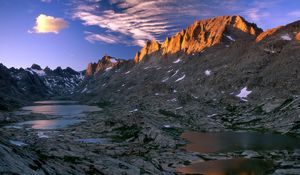 Preview wallpaper fremont peak, wyoming, rocks, mountains, shade