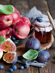 Preview wallpaper fruit, figs, blueberries, honey, nectarine