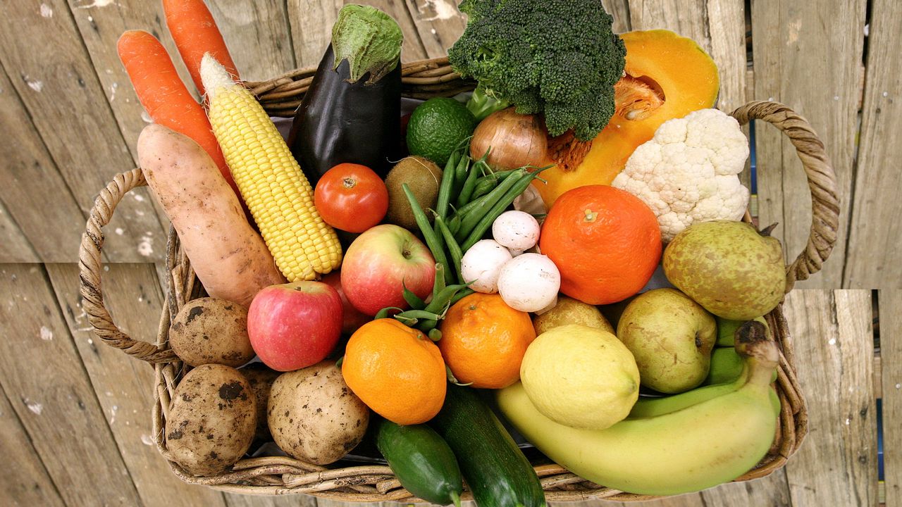 Wallpaper fruit, vegetables, basket