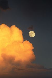 Preview wallpaper full moon, cloud, moon, sky