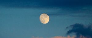 Preview wallpaper full moon, clouds, evening, dusk