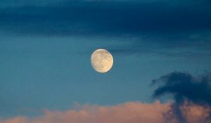 Preview wallpaper full moon, clouds, evening, dusk