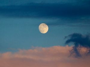 Preview wallpaper full moon, clouds, evening, dusk