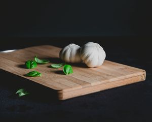 Preview wallpaper garlic, basil, cutting board, vegetables