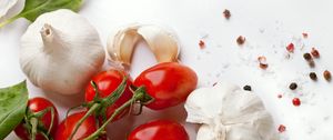 Preview wallpaper garlic, tomato, branch