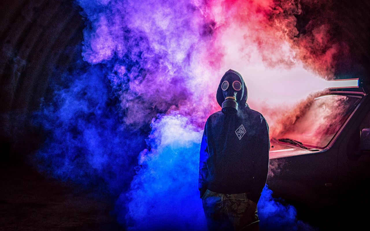 1280x800 Wallpaper gas mask, man, smoke, colorful