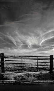 Preview wallpaper gate, bw, sky, fence