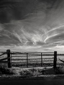 Preview wallpaper gate, bw, sky, fence