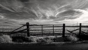 Preview wallpaper gate, bw, sky, fence