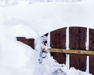 Preview wallpaper gate, snow, winter, fence