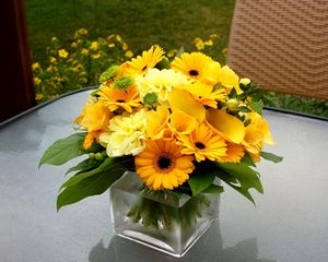 Preview wallpaper gerbera, calla lilies, flowers, yellow flower, composition