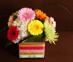 Preview wallpaper gerbera, hydrangea, chrysanthemums, flowers, composition, leaf, design, box