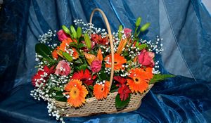 Preview wallpaper gerberas, roses, lilies, gypsophila, basket, composition, fabric