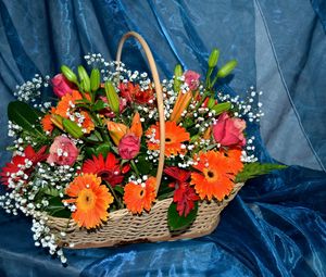 Preview wallpaper gerberas, roses, lilies, gypsophila, basket, composition, fabric