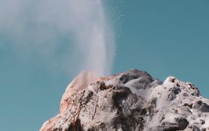 Preview wallpaper geyser, mountain, peak, spray, water