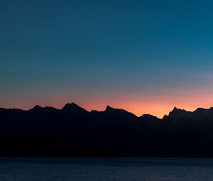 Preview wallpaper gibsons, canada, mountains, sea, shore, skyline, sunset