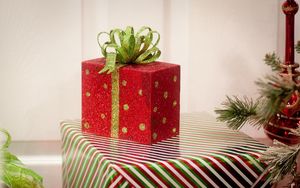 Preview wallpaper gifts, boxes, bow-knot, glitter, holiday